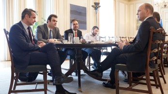 Συνάντηση Μητσοτάκη με τον Διευθύνοντα Σύμβουλο της Vodafone