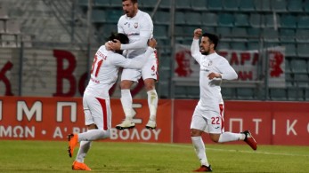 «Τρίποντο»… εξάδας