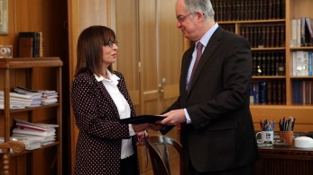 Το ποίημα που αφιέρωσε ο Τασούλας στην Σακελλαροπούλου