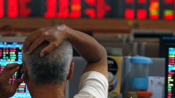 Ο κορωνοϊός γονάτισε τις αγορές – Πιέσεις και στα ελληνικά ομόλογα