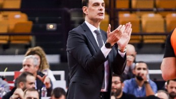 Μπαρτζώκας: «Επαγγελματική η απόφασή μου να επιστρέψω» (vid)