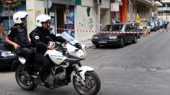 Κουκουλοφόροι κινήθηκαν κατά αστυνομικών ΔΙΑΣ στην Πατησίων