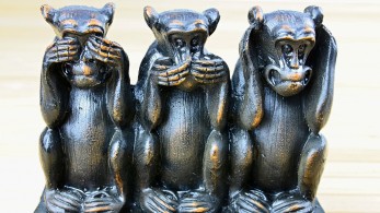 Σκευωρία Novartis: Ο Παππάς δεν ήξερε, δεν άκουγε, δε ρώταγε…