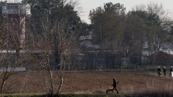 Έβρος: Συνεχίζει τα παιχνίδια με τους μετανάστες η Τουρκία