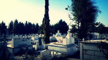 Τρίκαλα: Έκκληση του δήμου για εκταφές – Γέμισαν τα νεκροταφεία