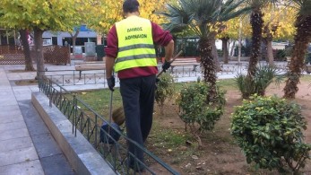 «Λίφτινγκ» του δήμου Αθηναίων στην πλατεία Βικτωρίας (pics)