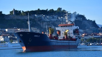 Σε ασφαλές αγκυροβόλιο της Ρόδου ρυμουλκείται το ακυβέρνητο πλοίο