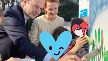 Ο… ζωγράφος Κωστής Χατζηδάκης για τα χωριά SOS (pics)