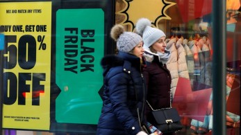 Σε ρυθμούς “Black Friday” και “Cyber Monday”  επιχειρήσεις και καταναλωτές