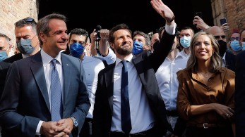 Με συνταγή Μητσοτάκη ο Κασάδο παίρνει κεφάλι από τους σοσιαλιστές