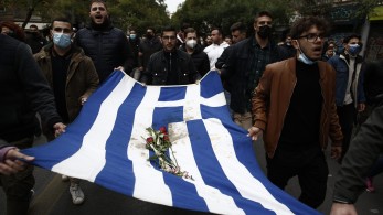 Πολυτεχνείο: Ξεκίνησε η πορεία για την 48η επέτειο – Κλειστοί οι δρόμοι στο κέντρο