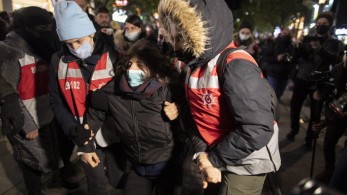 Έκρυθμη η κατάσταση στην Τουρκία: Τριάντα συλλήψεις σε διαδήλωση κατά της ακρίβειας