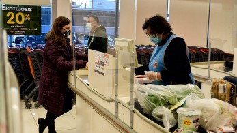 Στο τραπέζι νέα μέτρα για τους ανεμβολίαστους