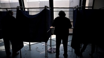 Αν είχαμε εκλογές αύριο το πρωί – Τι δείχνουν οι δημοσκοπήσεις