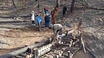 Συνεργασία Περιφέρειας Αττικής με εθελοντές Σλοβάκους για την αντιπλημμυρική θωράκιση στη Βαρυμπόμπη