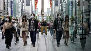 Παγκόσμιος συναγερμός για την παραλλαγή Omicron: Ισραήλ και Ιαπωνία κλείνουν τα σύνορα