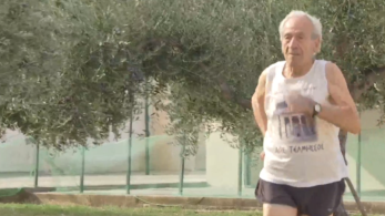 Μαραθωνοδρόμος ετών… 90 (video)