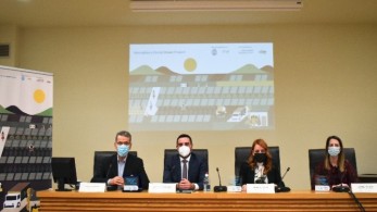 Πιλοτική καλλιέργεια αρωματικών φυτών εντός φωτοβολταϊκών πάρκων