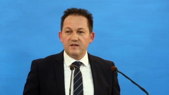 Πέτσας: Το πρόγραμμα “Αντώνης Τρίτσης” δίνει φτερά στους δήμους