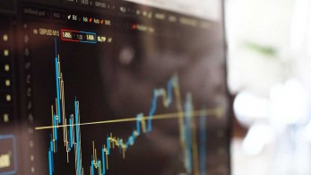 Νέες πιέσεις στις διεθνείς αγορές από την παραλλαγή Omicron