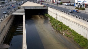 Γυναίκα έπεσε στον Κηφισό