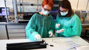 Παραλλαγή Omicron: Κυρίαρχη στην Ευρώπη μέχρι τα μέσα Ιανουαρίου