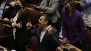 Επική… γκάφα Τσίπρα: Ψήφισε τα έξοδα της προεδρίας της κυβέρνησης