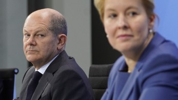 “Lockdown” και σε εμβολιασμένους στη Γερμανία