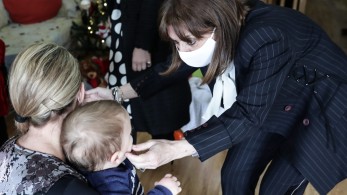 Επίσκεψη Σακελλαροπούλου στο Παράρτημα Προστασίας Παιδιού Αττικής «Η Μητέρα»