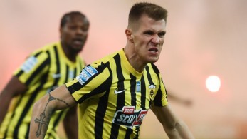 Super League 1: Η ΑΕΚ «πέταξε» στη νίκη, επί του άστοχου Παναθηναϊκού