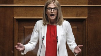 Στο fan club του Πολάκη η Δώρα Αυγέρη: «Αντε, να… ξεκουμπιστούν, να τους τελειώσουμε»