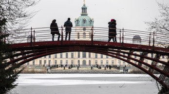 Γερμανία/Omicron: Αντιδράσεις και σύγχυση προκαλούν τα νέα μέτρα Σολτς