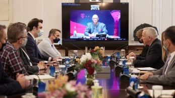 Συνάντηση Μητσοτάκη με στελέχη Deutsche Telekom: Νέες επενδύσεις άνω των 3 δισ. ευρώ