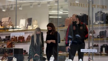 Ανοικτά θα είναι αύριο Κυριακή τα καταστήματα