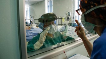 Παγώνη: Δεν υπάρχουν για τους γιατρούς “VIP ασθενείς”