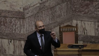 Οικονόμου: Κηλίδα στον κοινοβουλευτισμό το παραλήρημα Κουρουμπλή