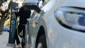 Mytilineos-Protergia: Το μέλλον της ενέργειας και της ηλεκτροκίνησης έχει ήδη φτάσει στον Δήμο Αθηναίων