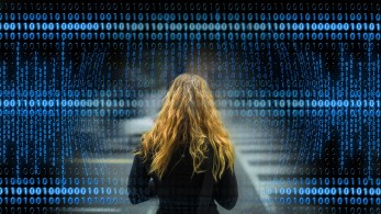 «Τσουνάμι» καταγγελιών για revenge porn – Το κενό του νόμου & η στοχοποίηση της γυναίκας