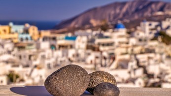 Κομισιόν: 1,5 δισ. ευρώ για ΑΠΕ σε μη διασυνδεδεμένα νησιά στην Ελλάδα