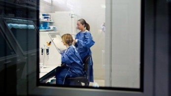 Ενθαρρυντικά αποτελέσματα από ένα αμερικανικό πειραματικό mRNA εμβόλιο κατά του ιού HIV