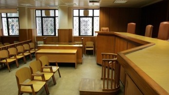 Διακόπηκε για αύριο η δίκη του “Dr Kontos”-Διαμαρτυρία των συνηγόρων για την αίθουσα