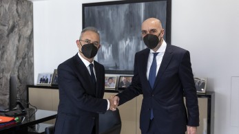 Οι εμπορικές σχέσεις Ελλάδας και Κύπρου θέμα συνάντησης του Μπρατάκου με τον Νεοφύτου