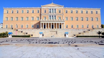 Βουλή: “Υπερπαραγωγή” οικονομικών νομοσχεδίων το 2021