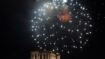 Καλή Χρονιά! Με ελπίδα και αισιοδοξία υποδέχθηκε η Ελλάδα το 2022