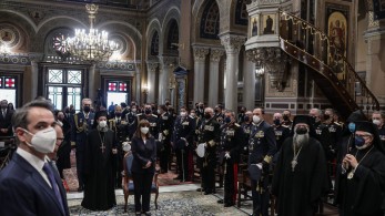 Στην πρωτοχρονιάτικη δοξολογία στον Καθεδρικό Ναό των Αθηνών η Κατερίνα Σακελλαροπούλου