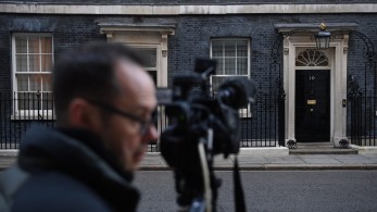 Βρετανία: Μετρά αντίστροφα ο Μπόρις Τζόνσον – Κλήση σε απολογία του έστειλε το Παλάτι