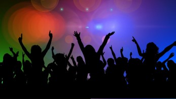 Τα τσιφτετέλια μπορούν να περιμένουν…