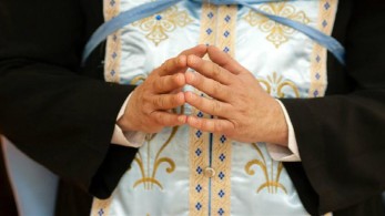 Πάτρα: Τραγωδία με οικογένεια ιερέων -Πέθαναν ανεμβολίαστοι και ο πατέρας και ο γιος