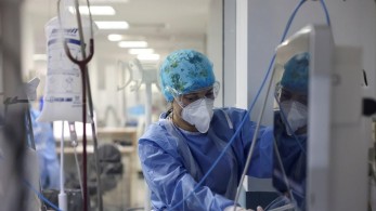 Κορωνοϊός: 2.892 εισαγωγές στα νοσοκομεία σε μια βδομάδα
