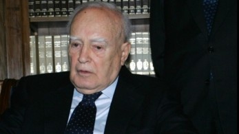 Κάρολος Παπούλιας: Αύριο η εξόδιος ακολουθία-Την Πέμπτη στα Ιωάννινα η κηδεία Κάρολος Παπούλιας: Αύριο η εξόδιος ακολουθία-Την Πέμπτη στα Ιωάννινα η κηδεία